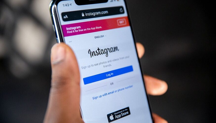 Reasons and Benefits of Buying Instagram Likes and Followers