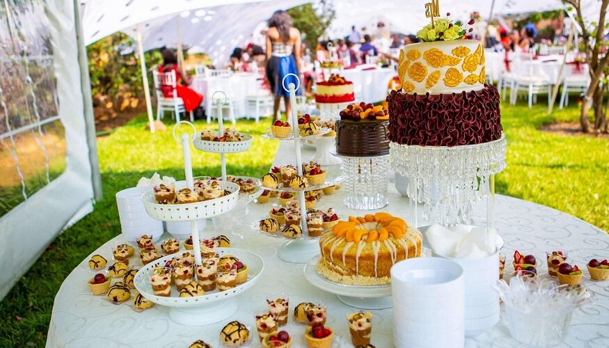 What Are the Advantages Of Employing Party Caterers?